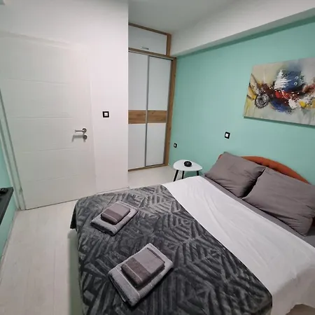 Mint Loft - Center *