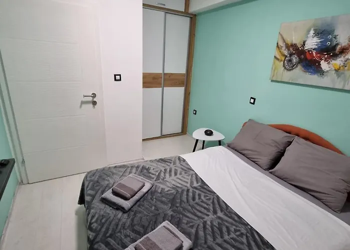 Mint Loft - Center *